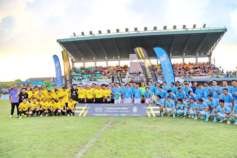 ผศ.ชัยวุฒิ ร่วมทีมแข่งขันฟุตบอลการกุศลนัดพิเศษ SINGHA ALL STAR พบกับทีม VIP ม.ราชภัฏวไลยอลงกรณ์ฯ