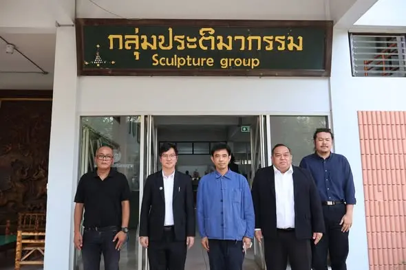 เข้าเยี่ยมชมพระรูปต้นแบบพระอนุสาวรีย์ (รูปปั้นสเก็ตช์) สมเด็จพระราชปิตุจฉา เจ้าฟ้าวไลยอลงกรณ์ กรมหลวงเพชรบุรีราชสิรินธร องค์ประทานกำเนิดมหาวิทยาลัย