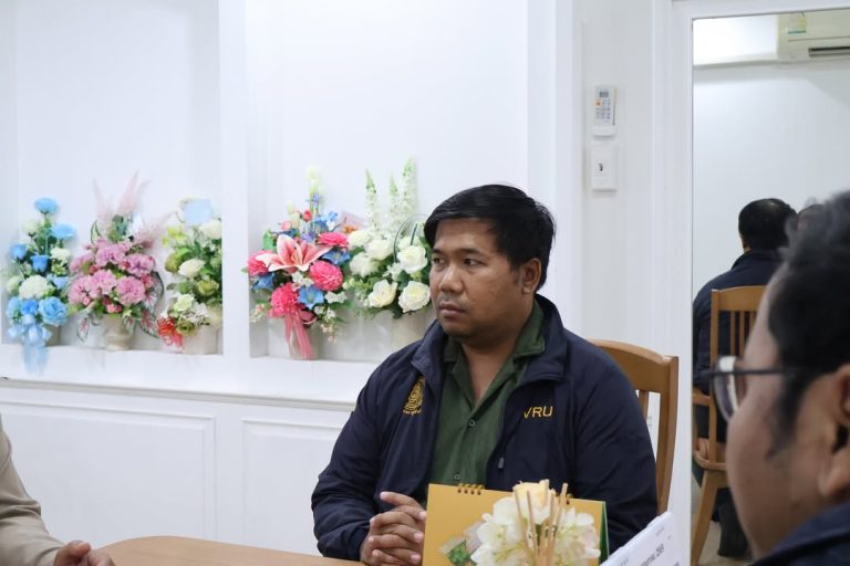 วันจันทร์ที่ 18 พฤษภาคม 2569 ผู้ช่วยศาสตราจารย์ ดร.ชัยวุฒิ เทโพธิ์ รองอธิการบดี พร้อมด้วยคณะผู้บริหาร คณาจารย์ และประธานหลักสูตร เข้าพบ นายจำเนียร พวง...